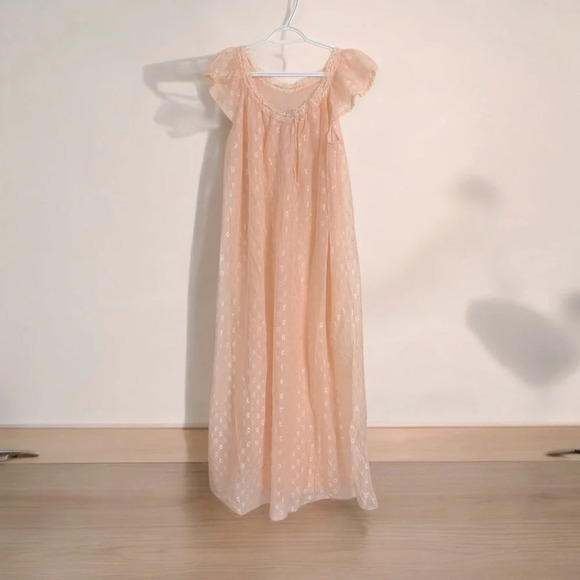 Vintage Pale Peach Lined Nightgown w Cap Sleeves and Lace - Picture 3 of 12
